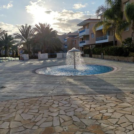 Iris Village, Near Kings Avenue Mall - By Imh Travel & Tours بافوس المظهر الخارجي الصورة