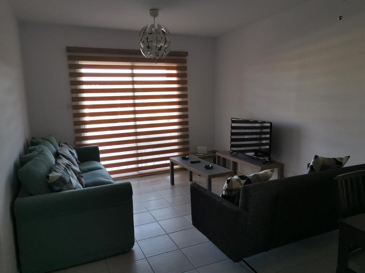 Iris Village, Near Kings Avenue Mall - By Imh Travel & Tours بافوس المظهر الخارجي الصورة
