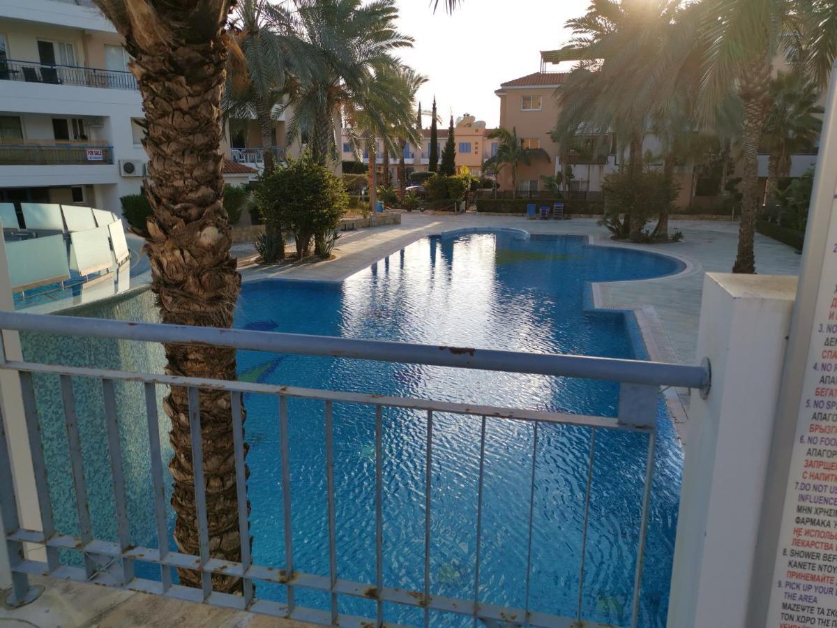 Iris Village, Near Kings Avenue Mall - By Imh Travel & Tours بافوس المظهر الخارجي الصورة