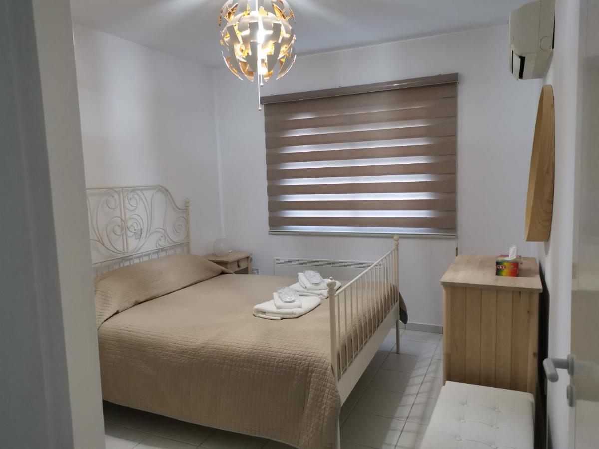 Iris Village, Near Kings Avenue Mall - By Imh Travel & Tours بافوس المظهر الخارجي الصورة