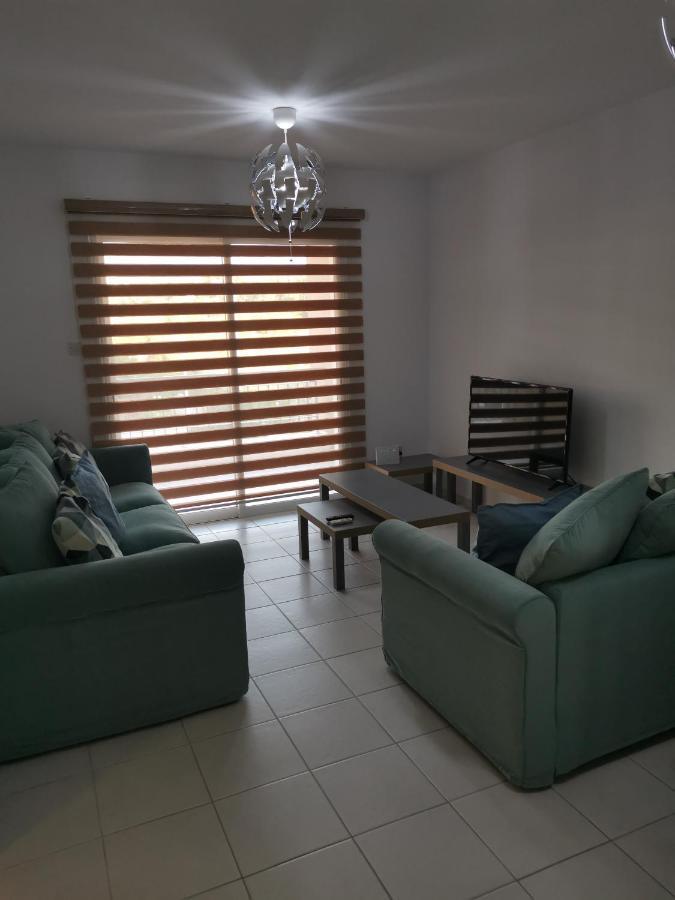 Iris Village, Near Kings Avenue Mall - By Imh Travel & Tours بافوس المظهر الخارجي الصورة