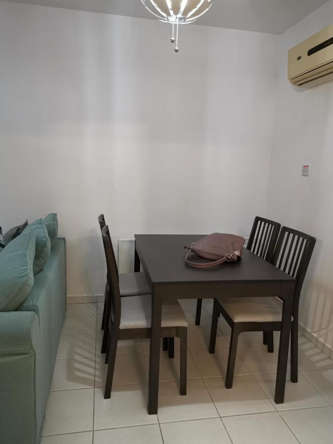 Iris Village, Near Kings Avenue Mall - By Imh Travel & Tours بافوس المظهر الخارجي الصورة
