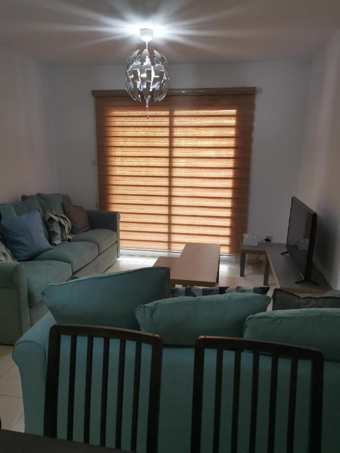 Iris Village, Near Kings Avenue Mall - By Imh Travel & Tours بافوس المظهر الخارجي الصورة