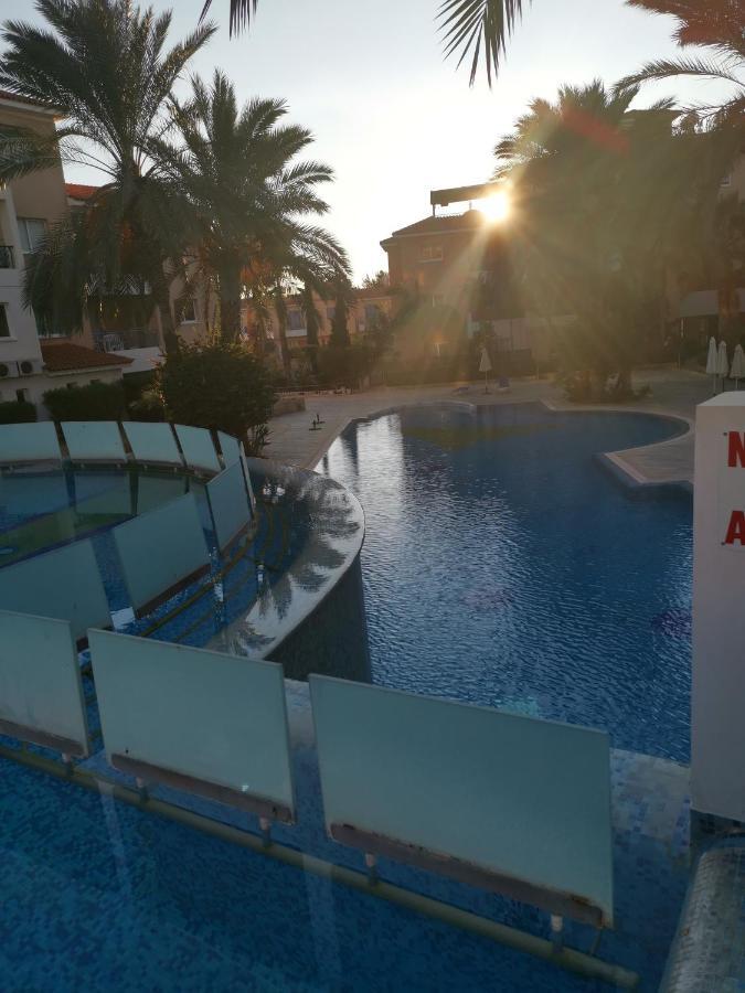 Iris Village, Near Kings Avenue Mall - By Imh Travel & Tours بافوس المظهر الخارجي الصورة