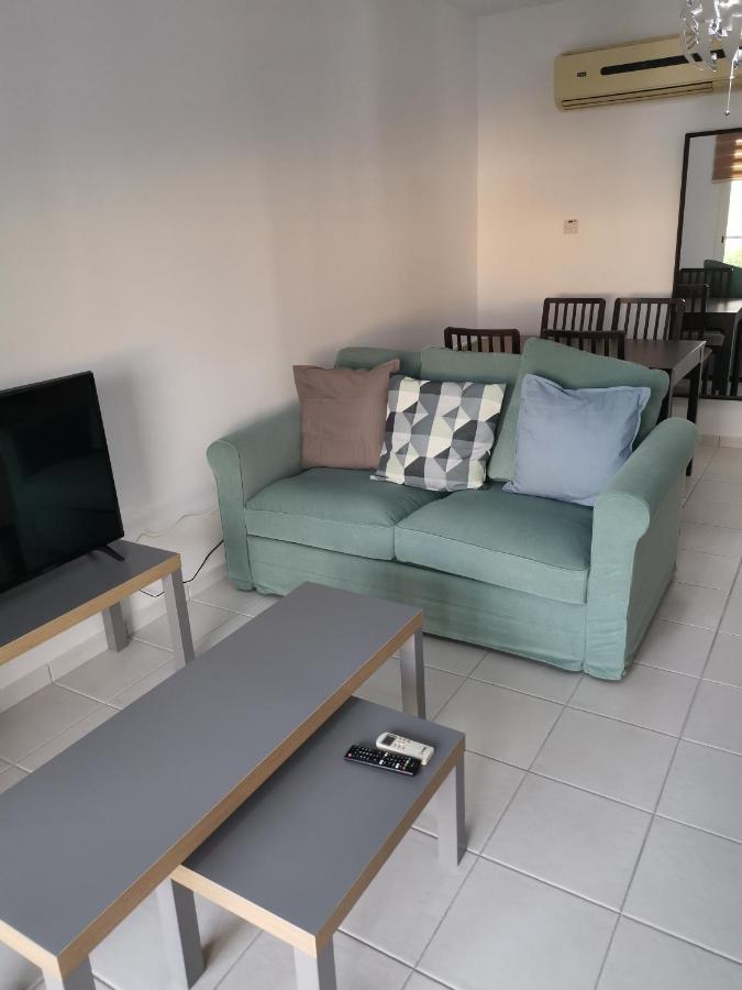 Iris Village, Near Kings Avenue Mall - By Imh Travel & Tours بافوس المظهر الخارجي الصورة