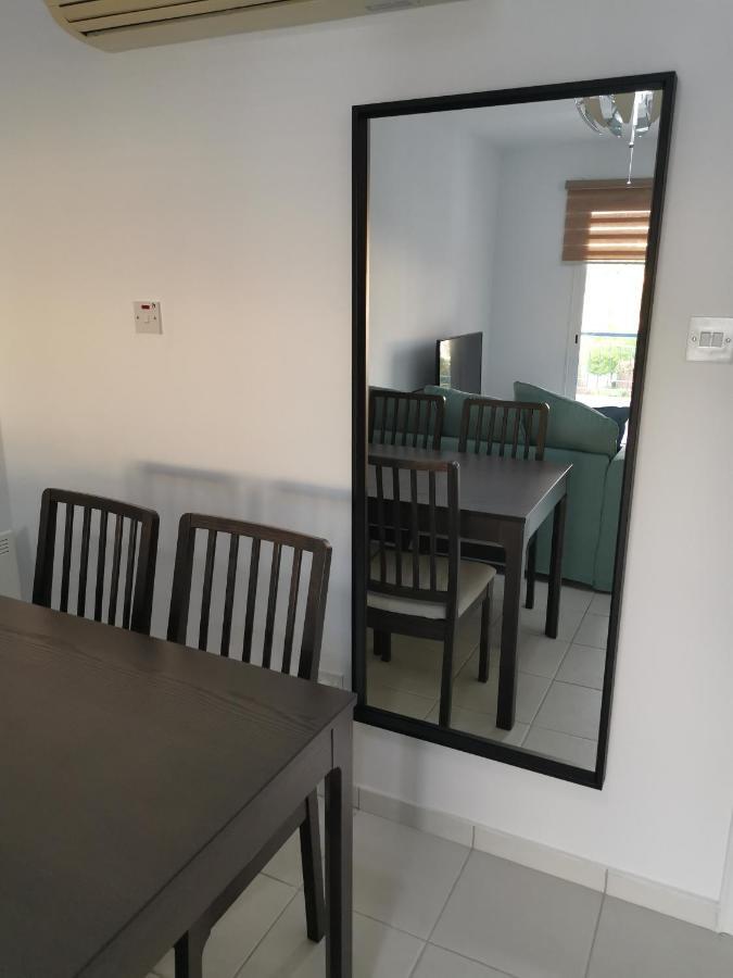 Iris Village, Near Kings Avenue Mall - By Imh Travel & Tours بافوس المظهر الخارجي الصورة