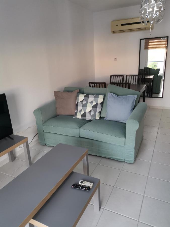 Iris Village, Near Kings Avenue Mall - By Imh Travel & Tours بافوس المظهر الخارجي الصورة