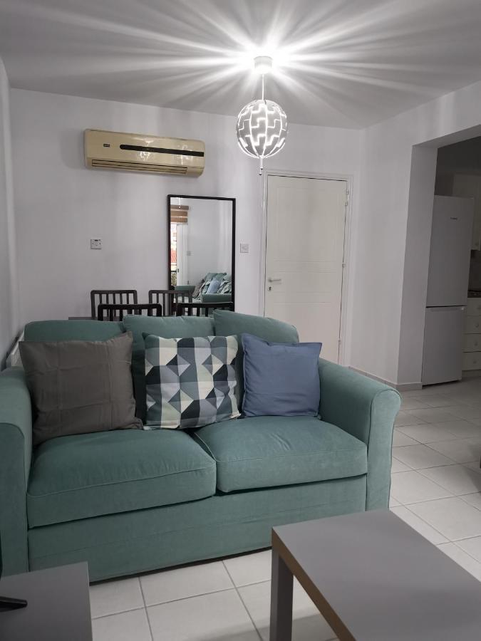 Iris Village, Near Kings Avenue Mall - By Imh Travel & Tours بافوس المظهر الخارجي الصورة